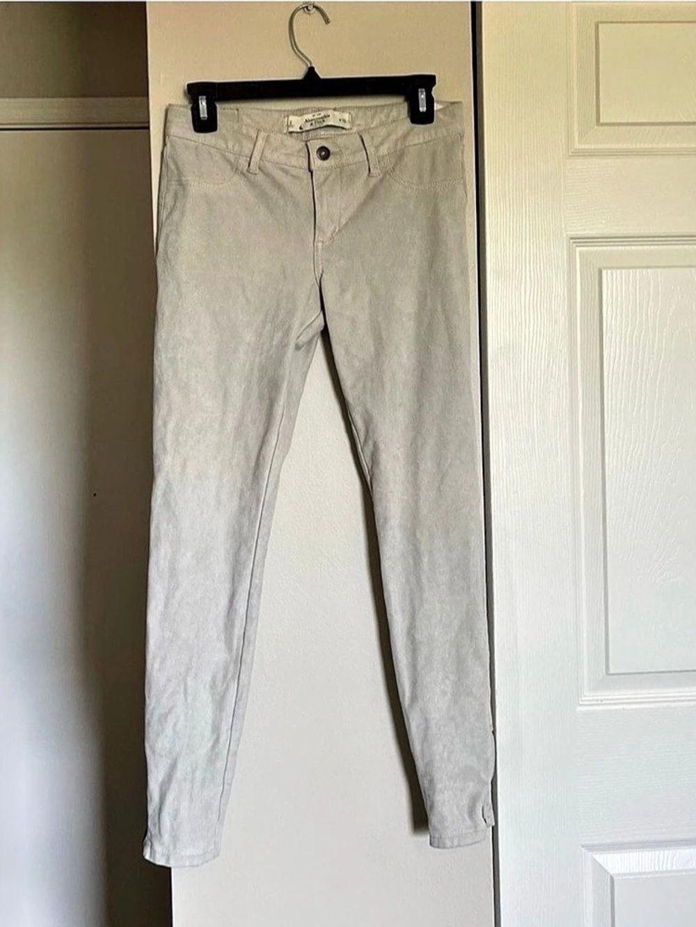 Abercrombie & Fitch Faux Suede Skinny Pants Size 2 / 26